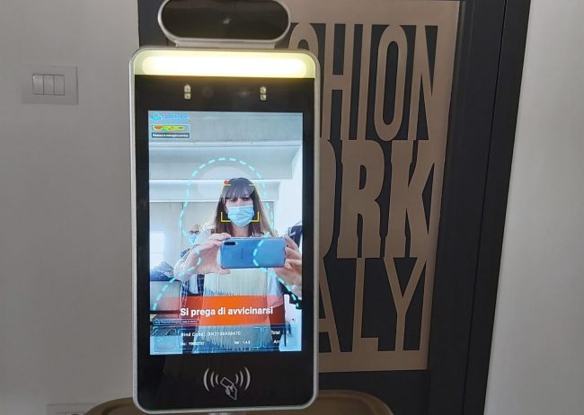 THERMOSCANNER PER MISURARE LA TEMPERATURA